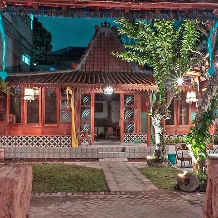 Budarno Homestay Kejayan Bagian luar foto